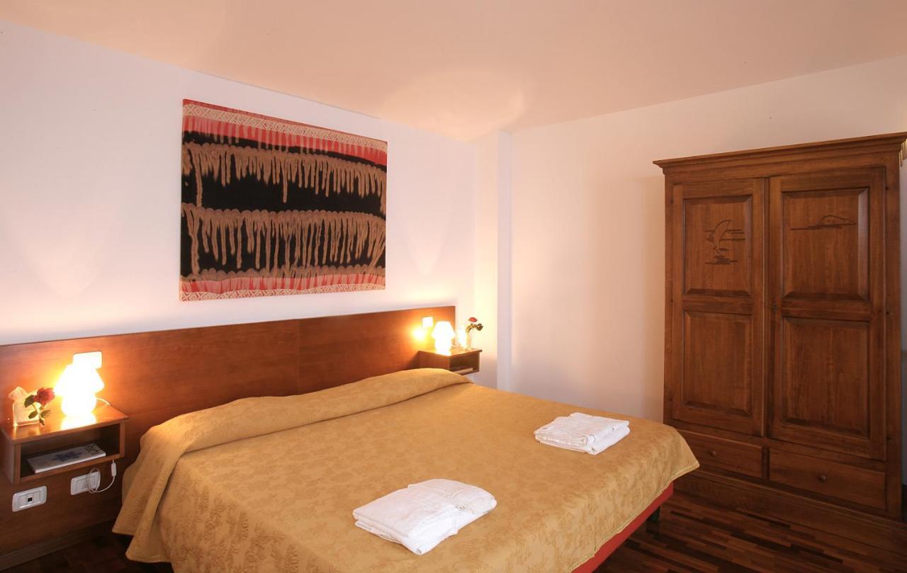 Residence Borgo San Sebastiano 베르게지 객실 사진